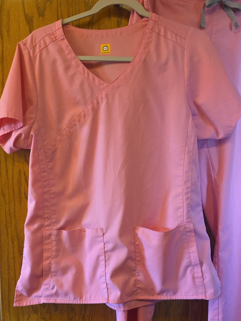 WonderWink Pink Women's V-Neck Scrub Top & Drawstring Pants Size MEDIUM - Picture 2 of 4